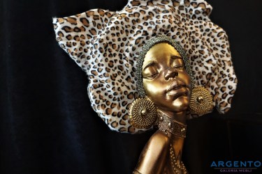 art-dekoracyjny-rzezba-figurka-ciemno-zlota-afrykanka-turban-panterka-argento-02