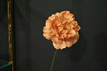 kwiat-sztuczny-peonia-pomarancz-argento