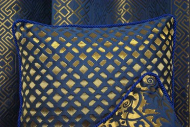 poduszka-dekoracyjna-granatowo-zlota-luksusowa-wzory-geometryczne-6